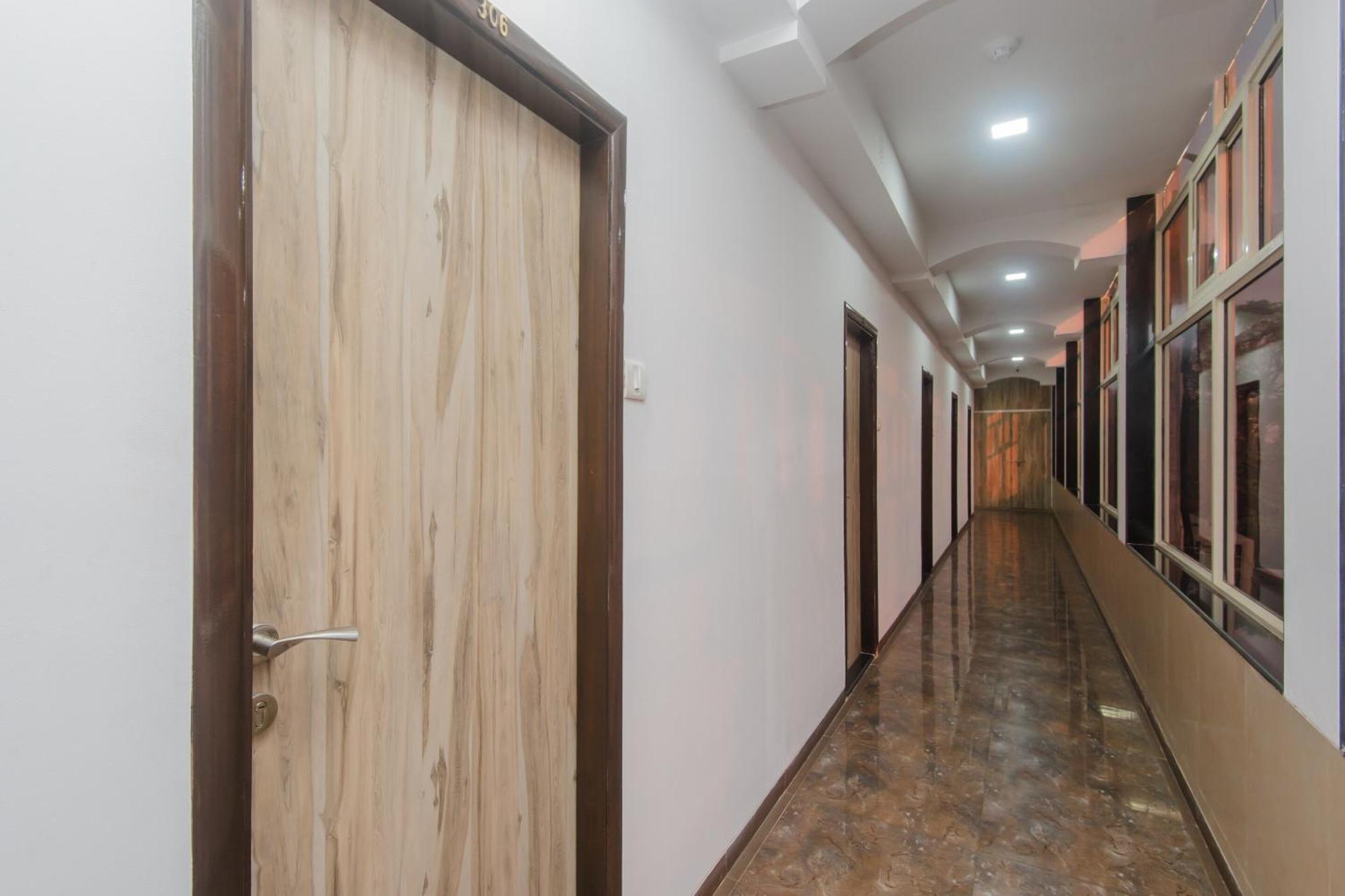 Super Hotel O Divine Residency Near Phoenix Marketcity 뭄바이 외부 사진